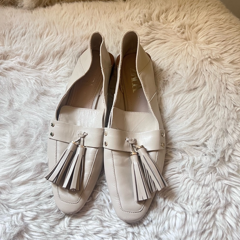 Beige/cream loafer shoes from Zara. Very soft and comfortable.